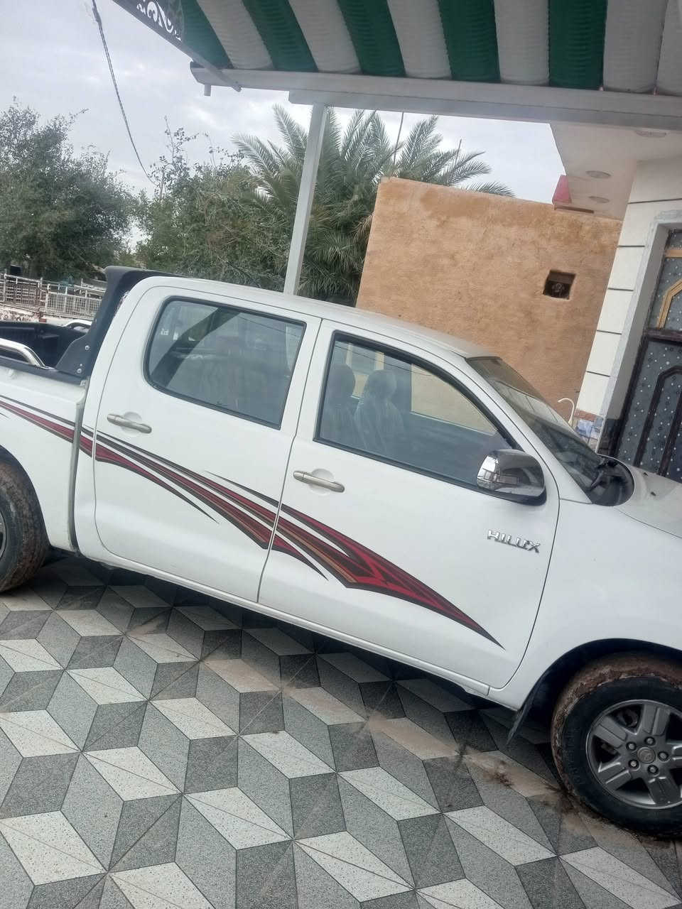 فلاونزه 2014 اوتوماتيك رقم بصره سنويه لل 2027 جاهزه من كل شي اي نقص مابيه بيه بارد وصبغه موضحه بلسونار السعر 195 وبيه مجال بسيط مكانهة ذي قار الرفاعي الاتصال ***********
