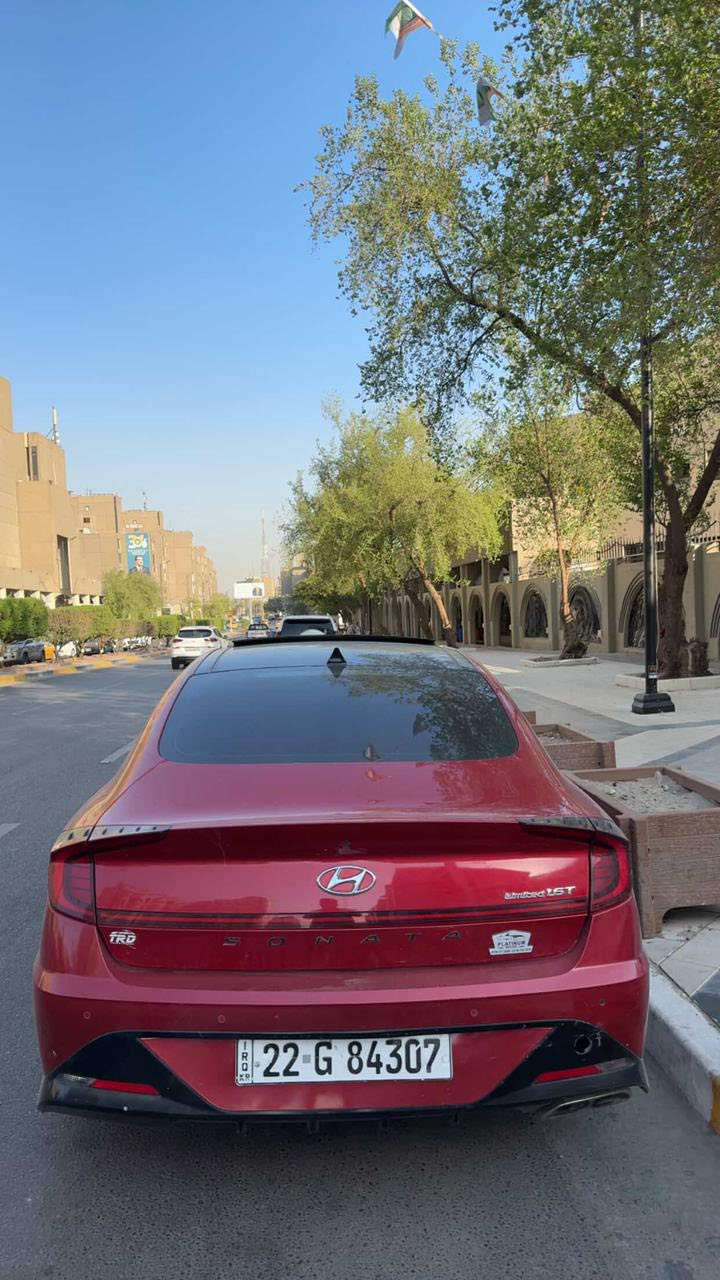 هونداي سوناتا الفئة لمتدد فول 1/1
الموديل : 2021  فول فول مواصفات 

اللون :احمر
اللوحة :مرقم اربيل
نوع الحادث : سليم (كلين تايتل)

بل عراق صار بيها قطعتين صبغ فقط بدون دواخل 
__________________________
الــمــواصــفـــات :-
⚫️ - محرك 4 ١٦٠٠ تيربو
🔴 - كشنات جلد 
⚫️ - 4كاميرات محيطيه
🔴 - شاشة كبيرة 
⚫️ - تبريد قطعتين امامي خلفي
🔴 - سستم صوت متكامل 12 سماعة (BOS)
⚫️ - بصمة  تشغيل وابواب 
🔴- كشنات كهرباء  
⚫️- حساس امامي خلفي عدد 12 
🔴- كشنات تدفئة تبريد 
⚫️ -شاحن لاسلكي
🔴 عداد ديجتل   
⚫️- سايد بريك بصمة
🔴- درايف مود (5 انظمة قيادة)   
⚫️- رادار جانبي - رادار امامي 
🔴- بانوراما 
⚫️- تشغيل عن بعد 
🔴- نظام ركن السيارة عن بعد من خلال بصمة السيارة  
🔴- كير دكم
ماشيه 62

السعر 157$

رقم الموبايل ***********

