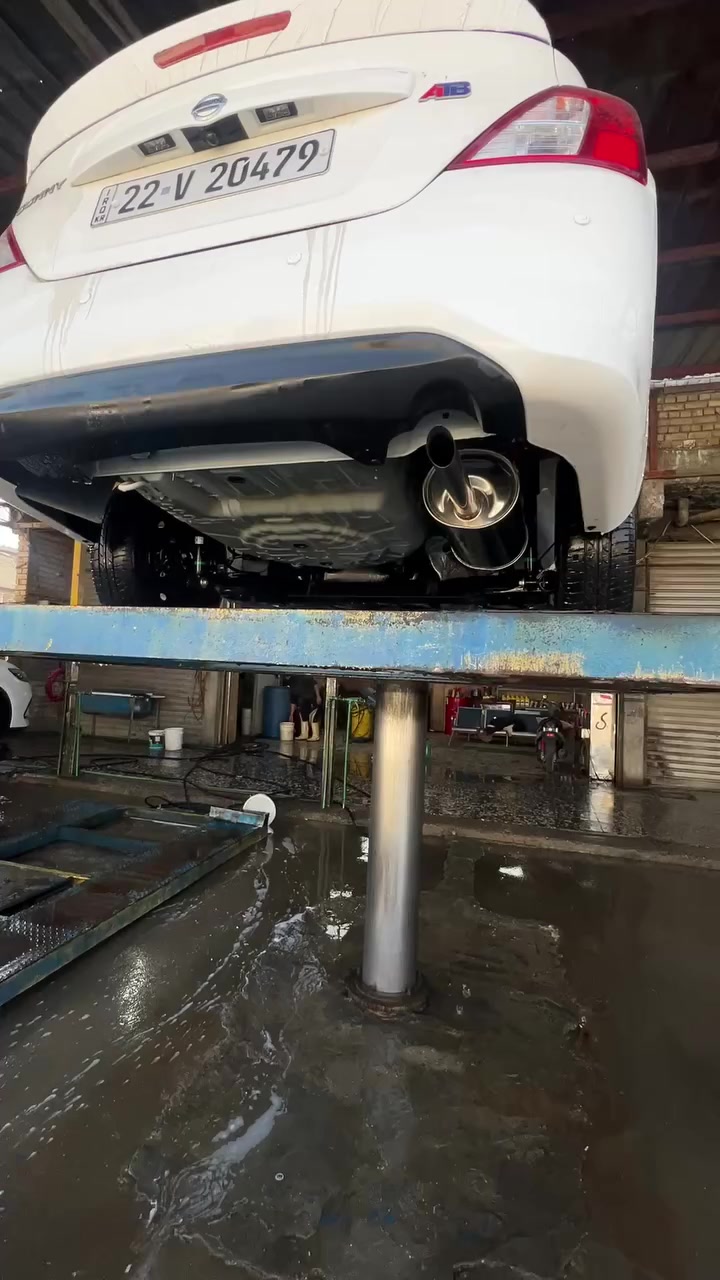 السلام عليكم
25 موديل 

ماشيه 5 الف زيرو باسمي شرط تحويل 

السعر 127 بيها مجال حك جيتك كلش قليل 

*********** 

سياره مكفوله كفاله عامه من رصعه والشخط والصبغ 

عدا دعاميه الخلفيه واحد شريف دفعني وكلش بسيطه 

لاحوض ولا اي شي دعاميه الخلفيه شوي نشخطت وكحلته 

مغلفه كاعيه وسفاري 

نايلون الشركه بعده بيها كشنات شمسيات 

كله ابلادي كباته موجوده سويجين 

بغداد رصافه 

***********
