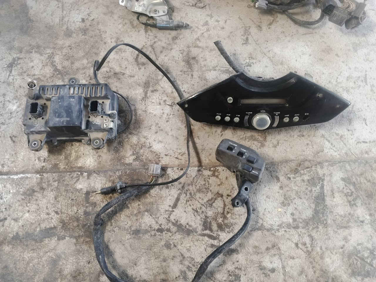 السلام عليكم 
 مسجل 0/10 للبيع ب175 قفله 
فقط شاشه عاطله وتصلح عادي 
كامل مع ضفيره 
توصيل كافه المحافصات🚚
مكان ابو غريب خرنابات 🚩
***********بي واتساب
#الجميع
