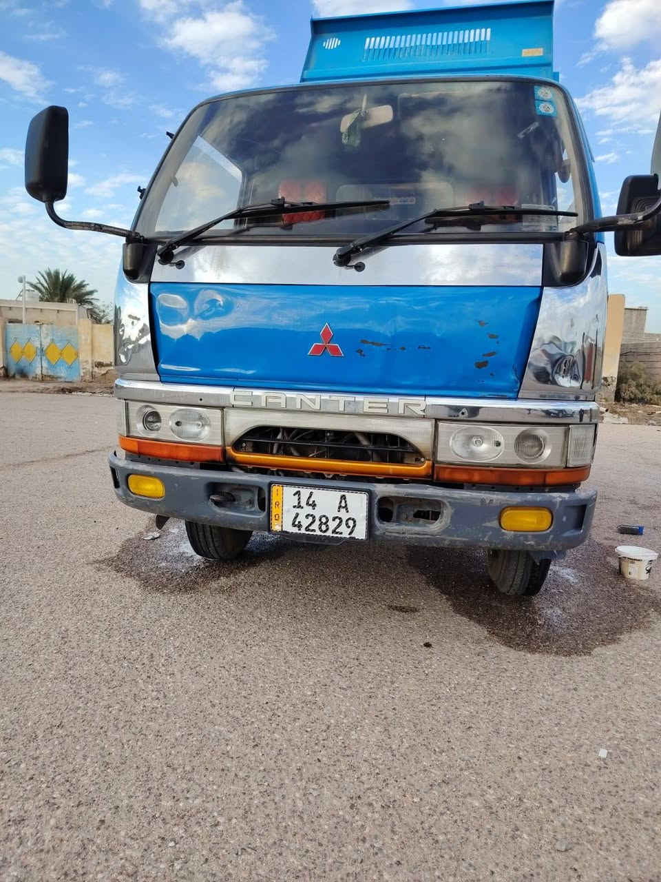 كنتر بزون ميتسوبيشي 3 طن قلاب مديل 1994
الرقم انكليزي بصره السنويه لسنة 2029 
السياره كفاله مكينه وكير واكسن وبدي وبم جديد ونوزلات ومدكه وشاصي وتخم تاير وقماره كفاله 
  بأسمي اريد تحويل بعد البيع مباشرتا لفترة شهر 
سعر السياره 163$واكو مجال قليل للشراي اذا مو شراي لاتكسر بحلال الناس
مكان السياره البصره للاستفسار ***********_***********
