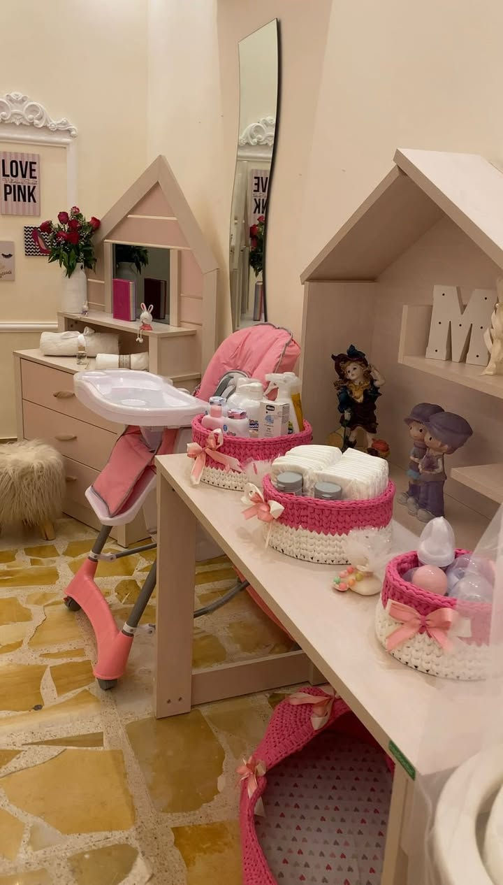 غرفة اطفال نظيفة جداً
الضرر موضح بلصوره 
للاستفسار على السعر بلخاص


**إذا كنت صاحب هذا الإعلان وتريد حذفه لأي سبب، رجاءا أرسل رسالة إلى الدعم الفني**