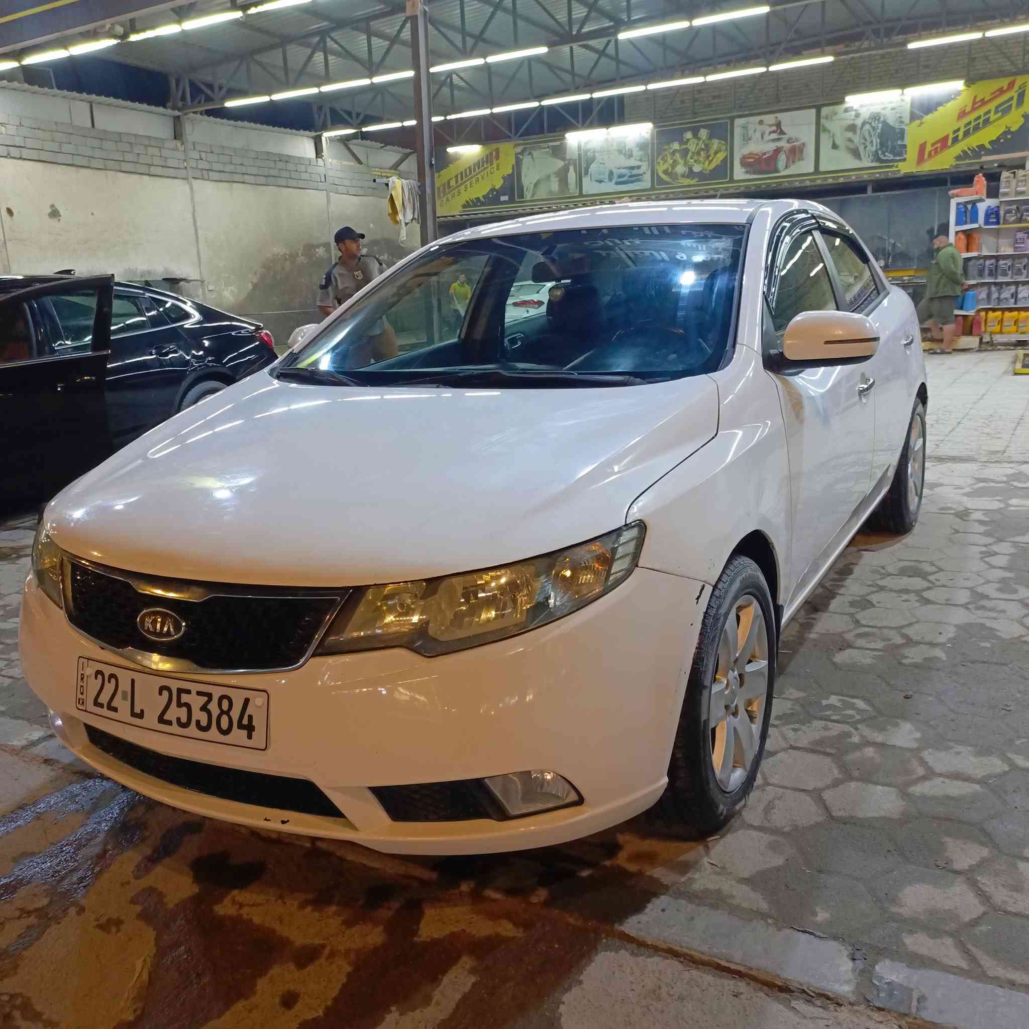 السلام عليكم كيه سيراتو موديل 2013 مكينه 1600 كير  سته نمر فول مواصفات ماعده  ألفتحه  تحكمات +شفتات كير اربعه دسك مكينه كير حداديه تبريد كفاله ماعده  السياره باب مبدل وشبر بل بنيد صبغ  موجود مداور وكاله لسياره رقمها لغايت 2031 مجدده السنويه بسنت 2026/1/8 
سعر السياره  113وبيها مجال 
رقم الهاتف ***********
