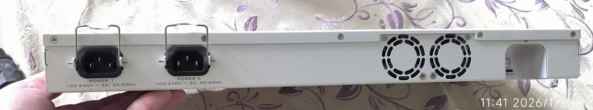 السلام عليكم
اجهزة انترنت نظافة اكثر من 95٪

مايكروتك 1009 بلس ..... سعر 550
مايكروتك 4011  ......... سعر 185
لنك مايكروتك LHG60 زوج ماستر وسليف ....... سعر 300

للتواصل الاتصال على الرقم /***********
