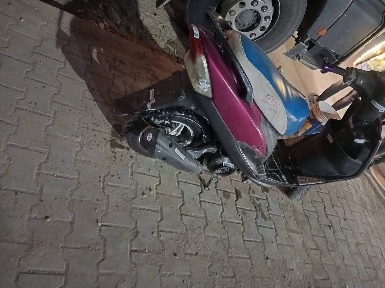 السلام عليكم ترى جماعه نظيفه للبيع ما بيها اي نقص مكان بغداد السعر 450 
***********
