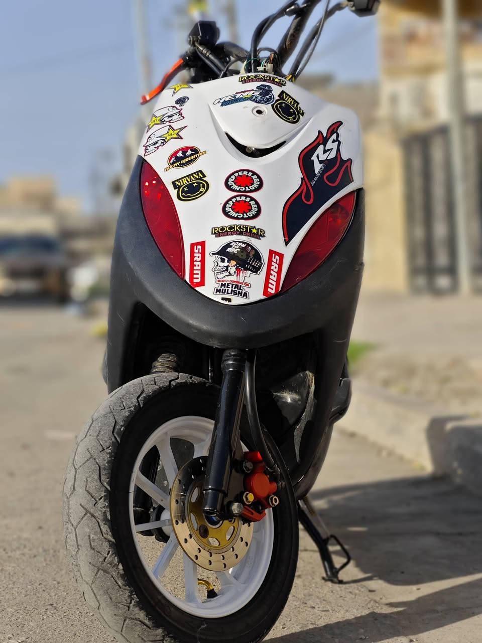 سلام عليكم
دراجة ماكس عدله كفرات كله كامل مابيهه اي نقص

عقل رياضي تسع نمر شرط الفصله 
دراجه رياضيه كلها 
كلشي جديد 

 بوشه 55
***********
متواجد بس واتساب فقط
