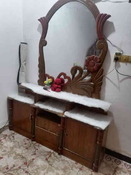 غرفه تزكام قويه نضيفه السعر 600 وبيه مجال لشراي لتواصل *********** مكاني ناحية قضاء  الصادق قرب مركز الشرطه
