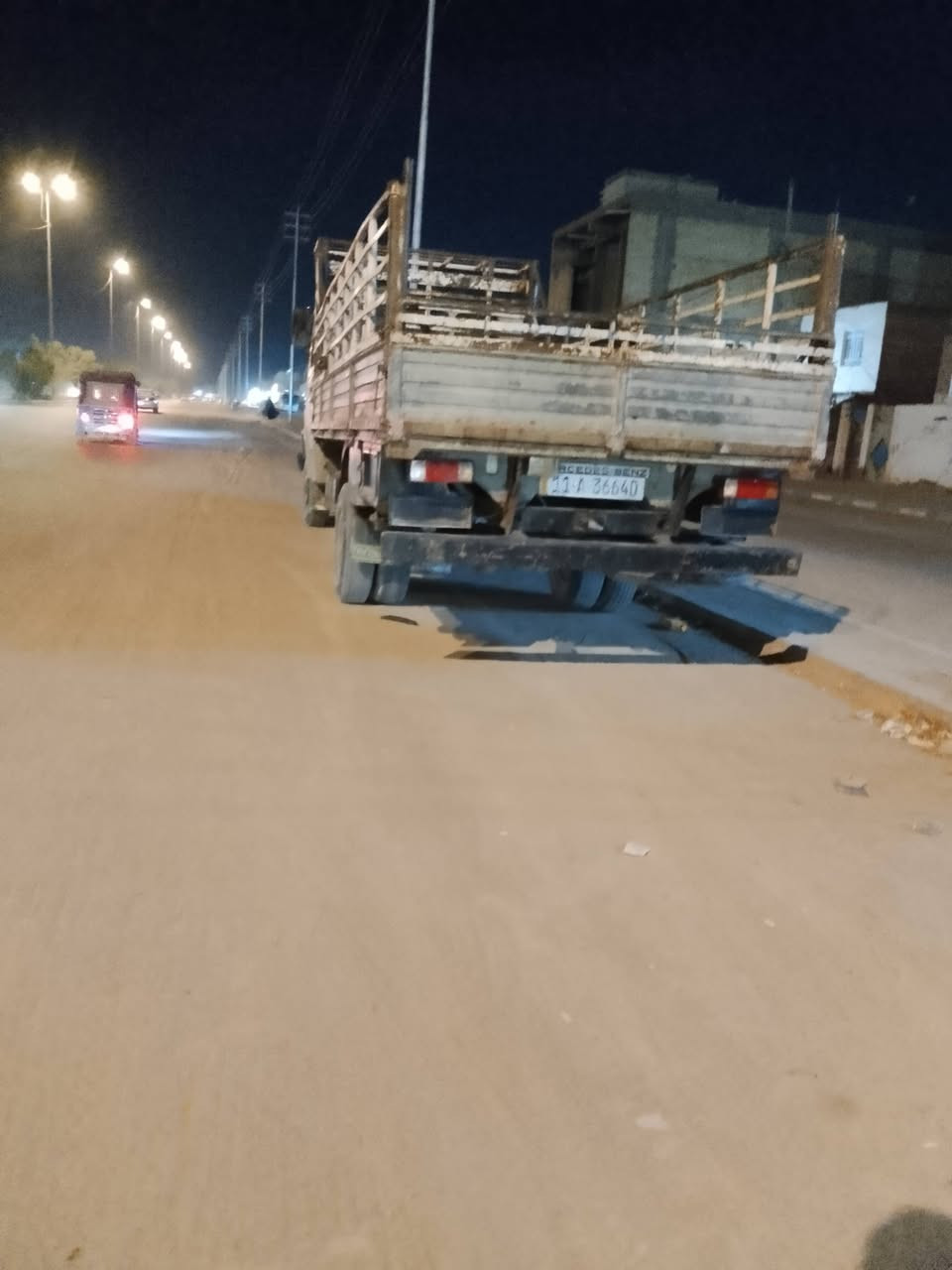 السلام عليكم سياره للبيع مكينه وقير جدا واكسن فول مواصفات سياره جديده شغل واطلع والشرا***********
