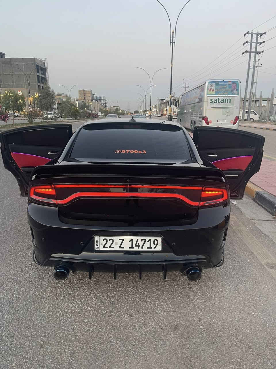 السلام عليكم 
دوج چارجر 2023
المحرك 5700  RT
ماشيه 72ميل 
ضرر المركبه جاملغ +بنيد
صور الحادث مرفقه 
مواصفات الجارجر المعروفه 
السياره عليها تعديل ونصبه 
السعر 227$ 
مكان السياره نجف الاشرف 

للستفسار
***********
