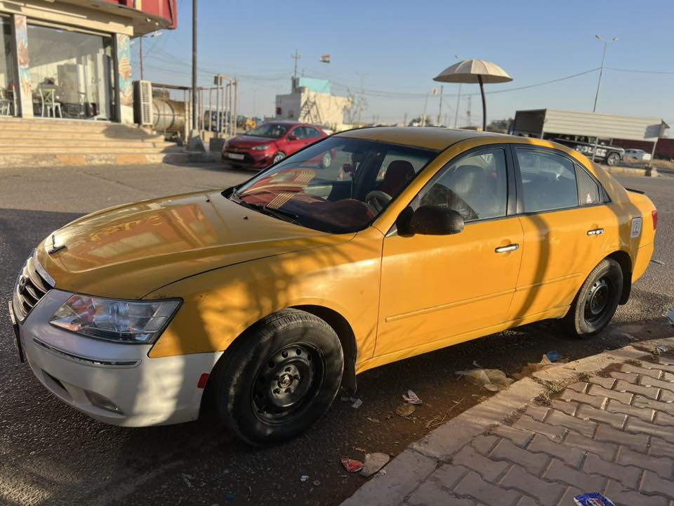 سلام عليكم سوناتا للبيع بدون ضرر  وارد خليجي كير محرك شرط تخم تاير جديد موديل 2006 محدث بجم عشره.   ***********
