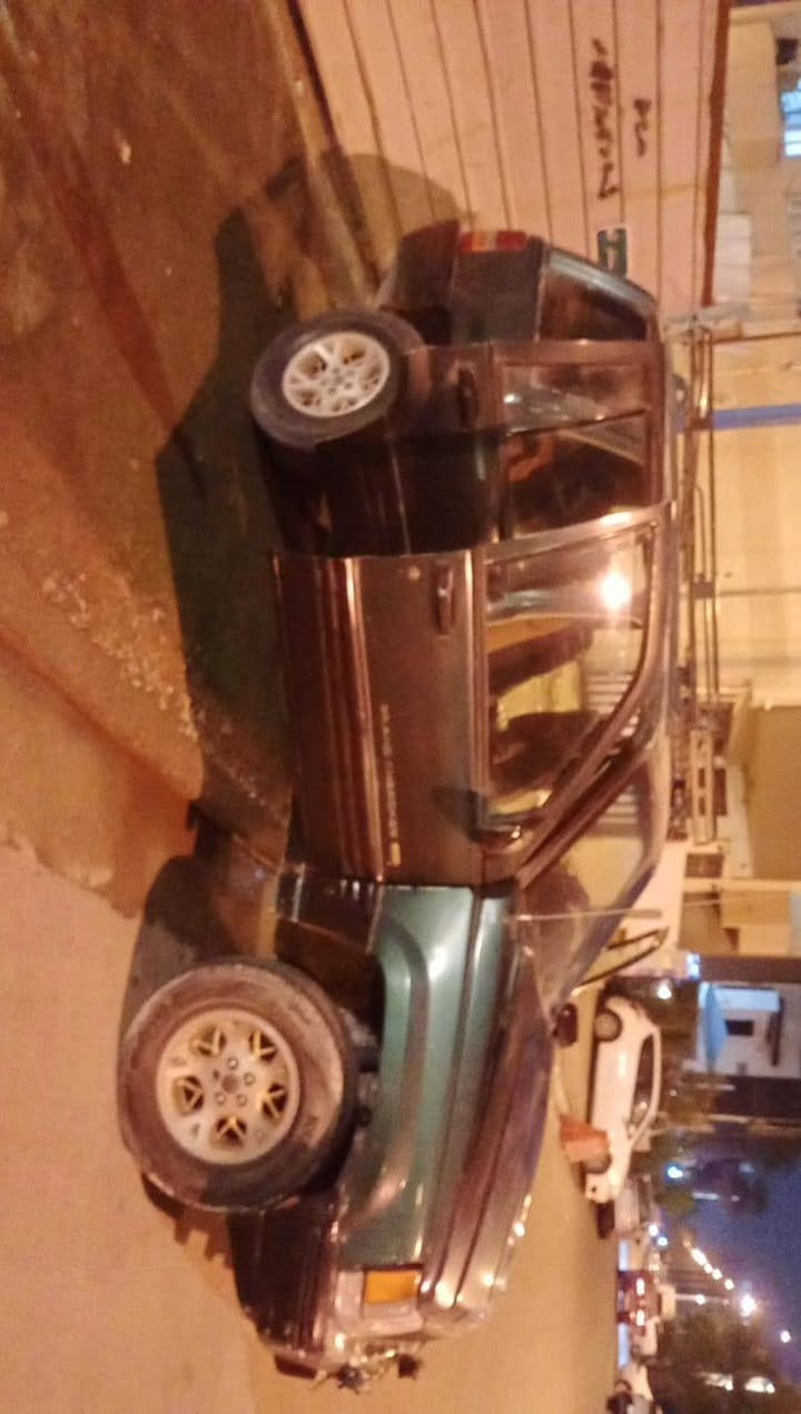 من رخصت الدمن سياره جيب شيروكي 
مديل 95 
مكينه الفين ونص 
حداديه خير من الله 
صدر جديد 
مكينه وكير خير من الله 
تيارت نضيفات كشر نضيف شوفت عينك 
 سياره تجي شغل وتطلع سياره حلوه عايزه شوي ترتيب رقم بغداد عدي بيه وكاله عامه ورعيه موجود قريب عليه مدور ثاني يوم سعر 38وبيه مجال للشراي  رقم (***********)بي وتساب خاص ما اجوب
