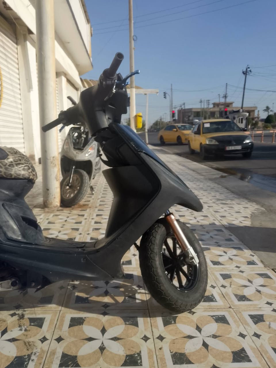 ماكس عدله للبيع
بوشه 49 مكينه خير من الله شلعه ومعدل قوي 👍 
كهربائيات شغاله بس نقصه سلف (عاطل) وباتري ضعيف ومازده (شادله لايت بومه عالي ناصي)
غير هذني دراجه برغي ما ناقصه 👍
دراجه نصبته بعد احلى من الصور 
بيه تزويد صالصنه MRP
شيال رياضي اصلي 
دبلات امامي رياضي 
دبل خلفي رياضي اصلي 
يدات بريك ودوشمه رياضي وبكلايت اربع ولفات
سعر 450 وبيه مجال الموشراي لا يتعبني 
تواصل خاص او اتصال ***********
مكاني ديالى بعقوبه شارع نادي ديالى
