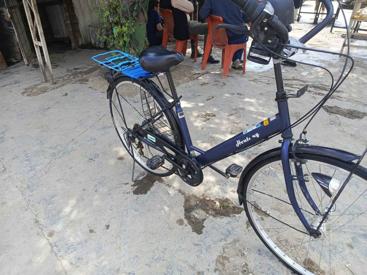 السلام عليكم شباب هذا البايسكل للبيع سعر 125 بي مجال تواصل مع هذا الرقم ***********
