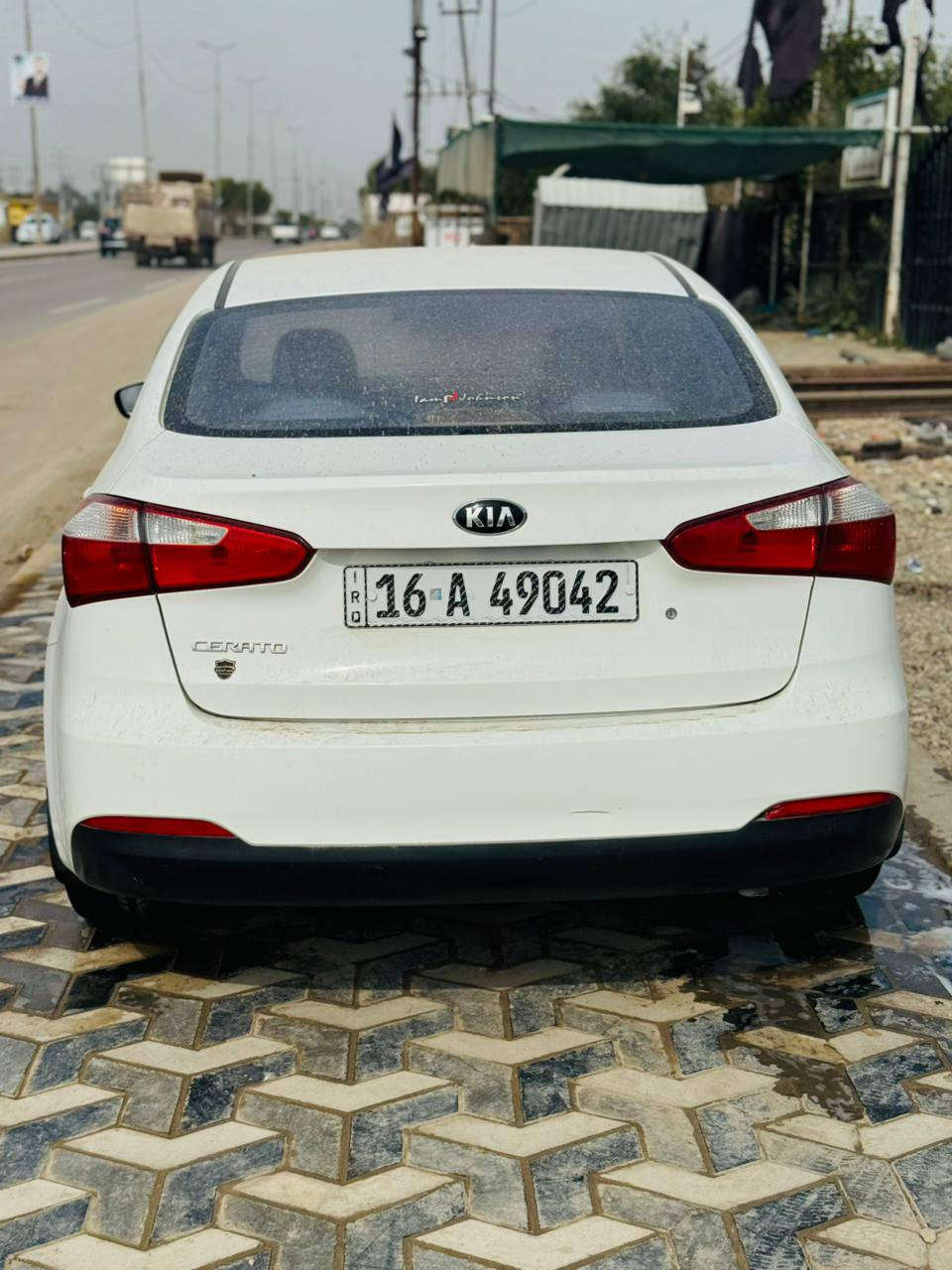 السلام عليكم
سيراتو خليجي للبيع موديل ١٦ مواصفات عاديه رقم انكليزي بأسمي مداور ثاني يوم مكينه ٢٠٠٠مامفتوحه ماشيه ١٨٠ حقيقي تخم تاير تبريد ثلج حداديه جديده 
بها رشه بالبنيد والجاملغ قليل 
*********** للتواصل
سعر ١٣٠ وبيها مجال لشراي
