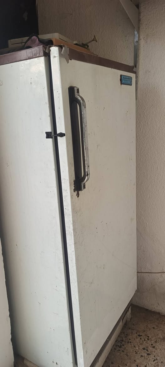 ثلاجة عشتار شغال شرط تبريد وتجميد فريزر 
السعر عالخاص


**إذا كنت صاحب هذا الإعلان وتريد حذفه لأي سبب، رجاءا أرسل رسالة إلى الدعم الفني**