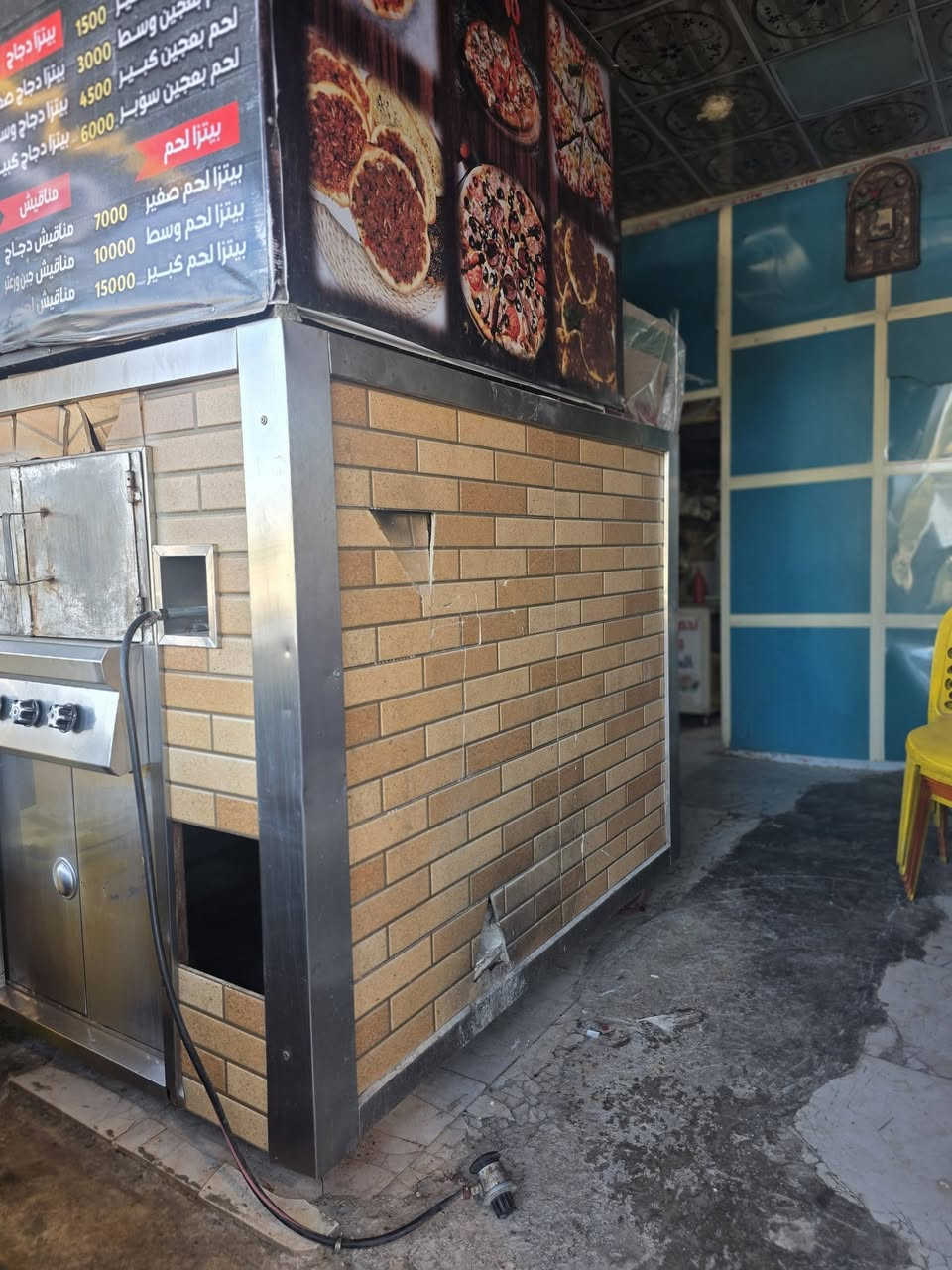 فرن وتسكه مع عجانه ام الجيس
نضيفات للبيع فقط مكاني بياع حي الاعلام 
***********
