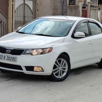 للبيع كيا سيراتو موديل ٢٠١١ رقم دولي شرط التحويل  الضرر قطعتين وربع بو...