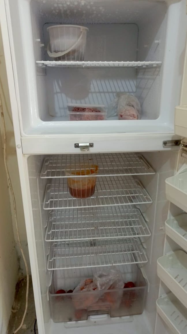 سلام عليكم ثلاجه للبيع نضيف حجم 16عنوان كركوك سعر 160 رقم ***********
