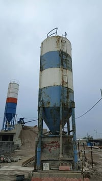 سايلو للبيع 30طن   07727727835