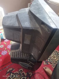 تلفزيونات 2 شغالات عل فحص الواحد 25 07808291027