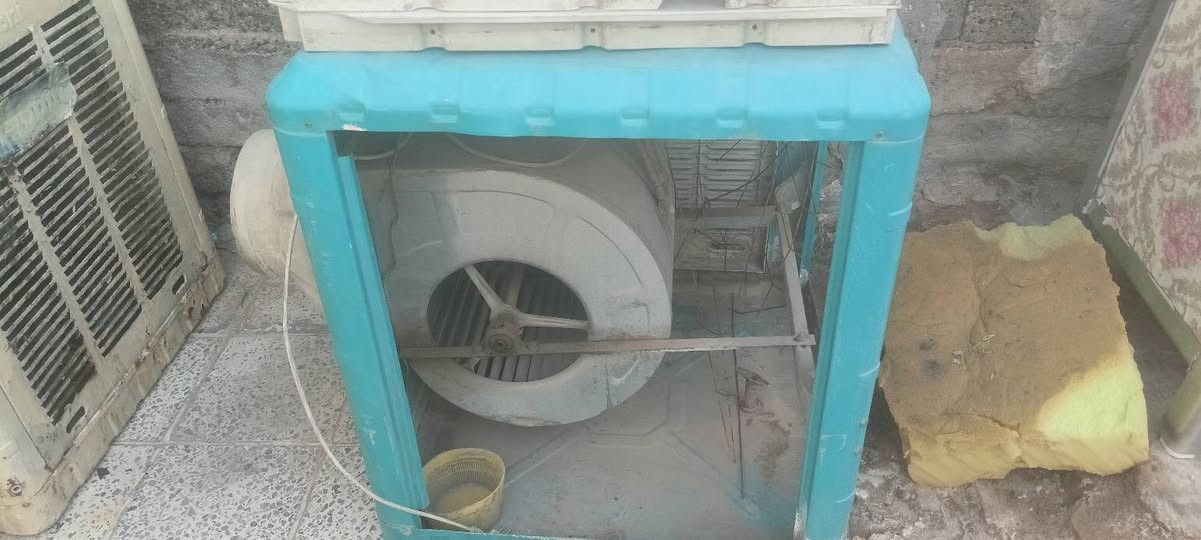 مرخصت مدير إدارة المحترم مبردات الزركه نقص واتربم البيضه مابيهه نقص حته الحلفه جديده شغالات سرعتين 75الوحده سعر نهائي وكاونتر 3/قطع سعر /140/عنوان بغداد الطالبيه/***********
