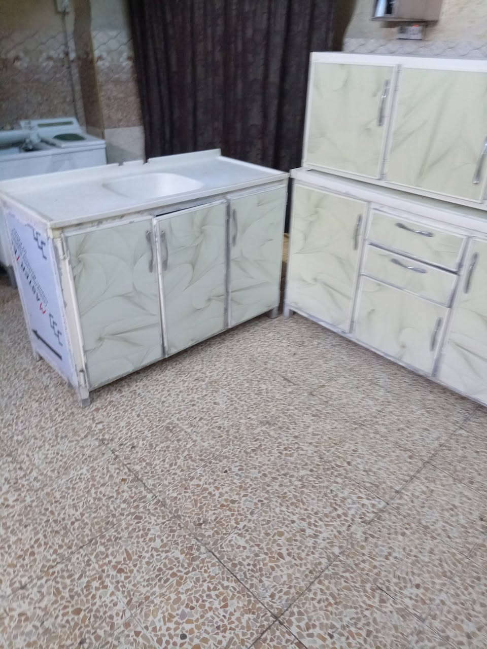 للبيع مترين مع سنك كرانيت ب٢٥٠ مكاني وادي


**إذا كنت صاحب هذا الإعلان وتريد حذفه لأي سبب، رجاءا أرسل رسالة إلى الدعم الفني**