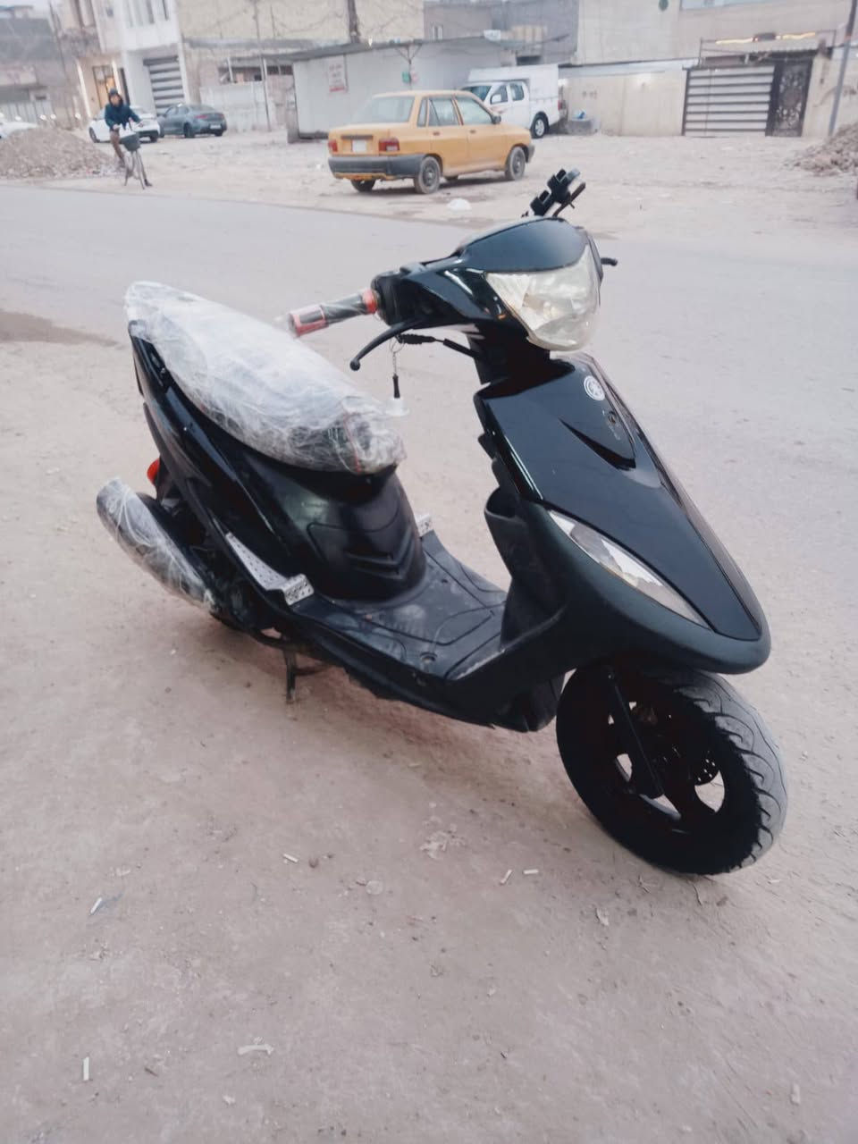 سلام عليكم شباب دراجه للبيع نوع ماكس عدله الدراجه كاطعه زنجيل فقط الدراجه كهربائيات كلها شغاله و الدراجه شلعه و معدل اريدها ب 350 و بيها مجال مكاني البياع شرطه الخامسه التواصل عله هاذا الرقم ***********
