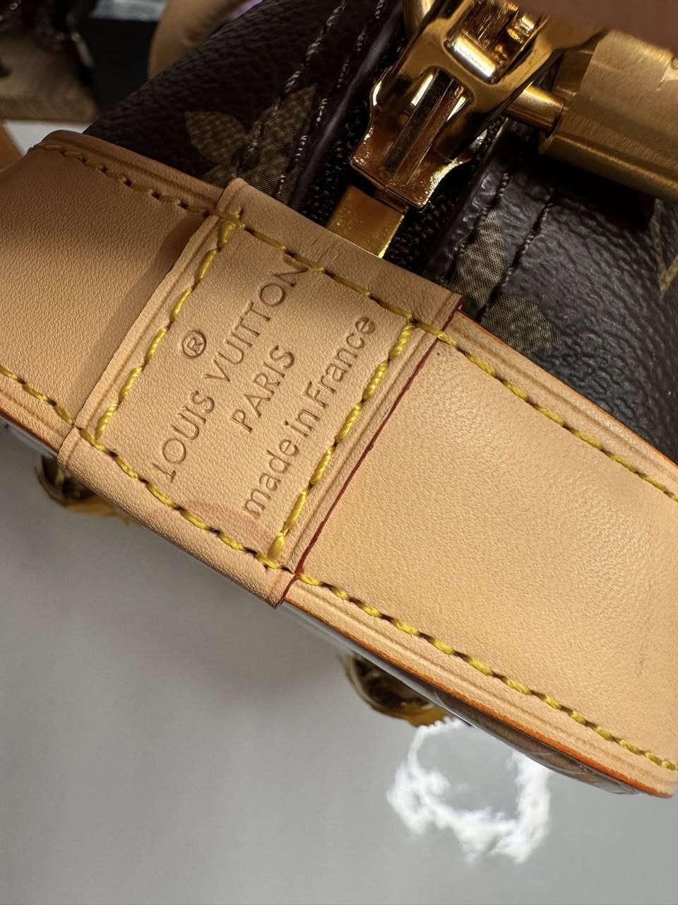 حقيبة حجم وسط من لوي فيتون اصليه للحجز مراسلة الصفحة


**إذا كنت صاحب هذا الإعلان وتريد حذفه لأي سبب، رجاءا أرسل رسالة إلى الدعم الفني**