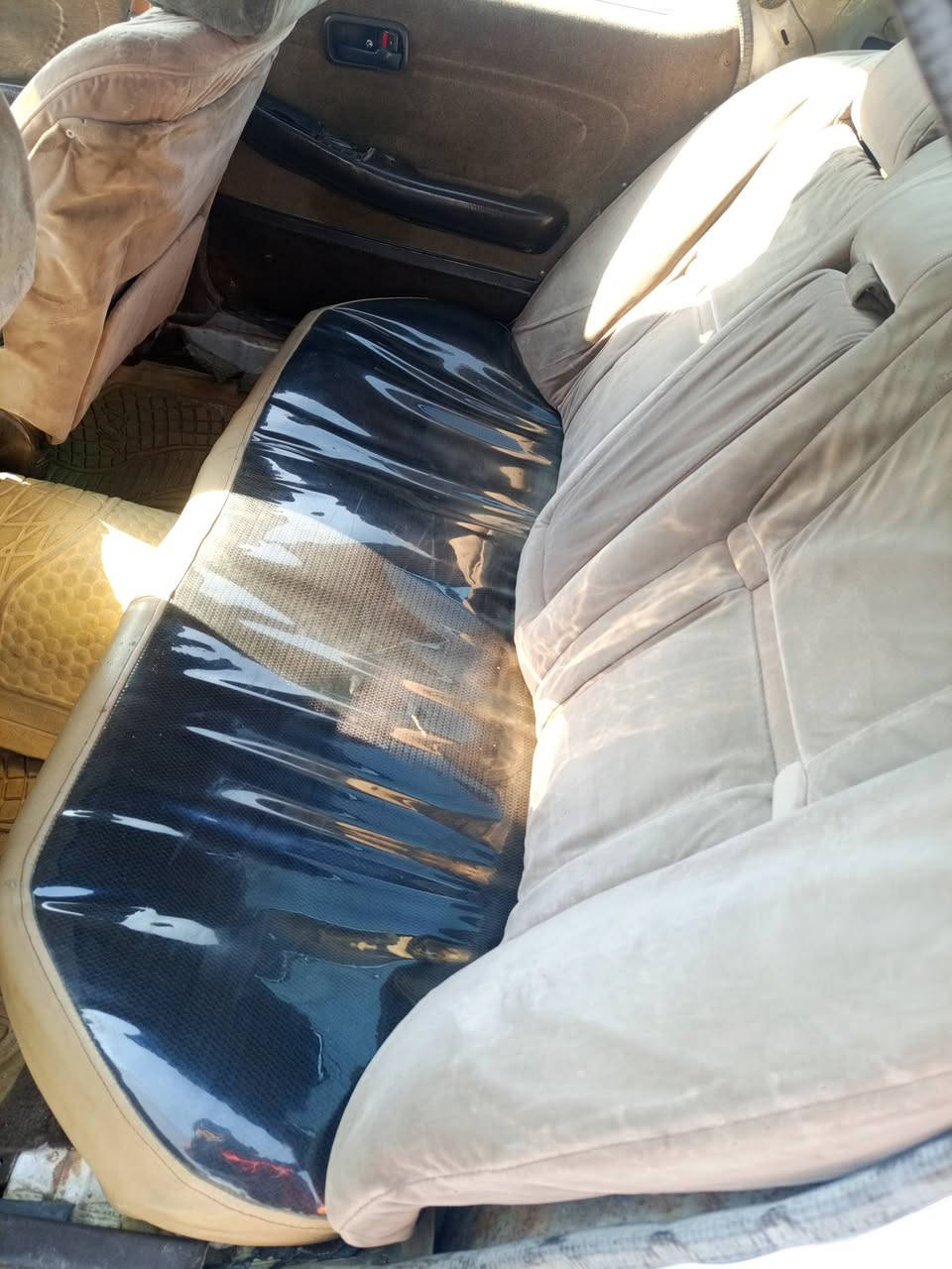 اسلام عليكم مارك عضم للبيع موديل 93 حداديه نفض تخم تاير مكينه وكير انضاف مصبوغه جماليه حزام سنويه لل30 راعيه يمي مكان واسط قضاء لصويره لسعر 40 اقرا لمنشور واتصل ***********
