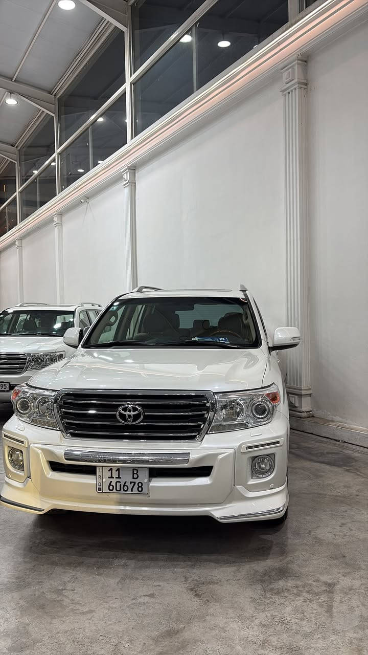 السلام عليكم 
لاند كروز 2013
بريم اصل ماشيه 70 الف 
كفاله السياره بيها بارد قليل 
سونار مرفق بصوره 
تواصل***********
عنوانها بغداد
