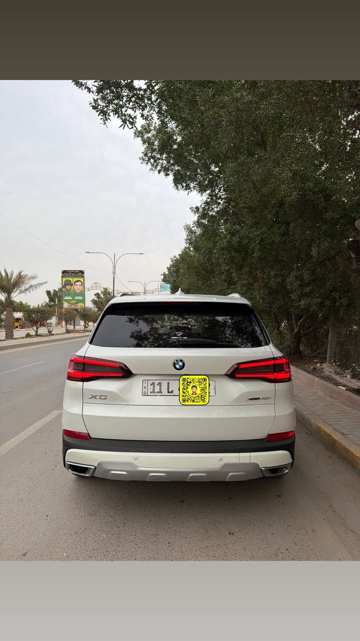 سلام عليكم BMWموديل 2022 X5 40i
فول مواصفات داخل ابيض بلاد 
بنوراما روز 
داتشو
بردات خلفيه
كير كرستال
الحادث بنيد فقط بدون ايرباك وبدون اي دواخل 
للاستفال ***********/***********
مكان السياره الكاظميه
