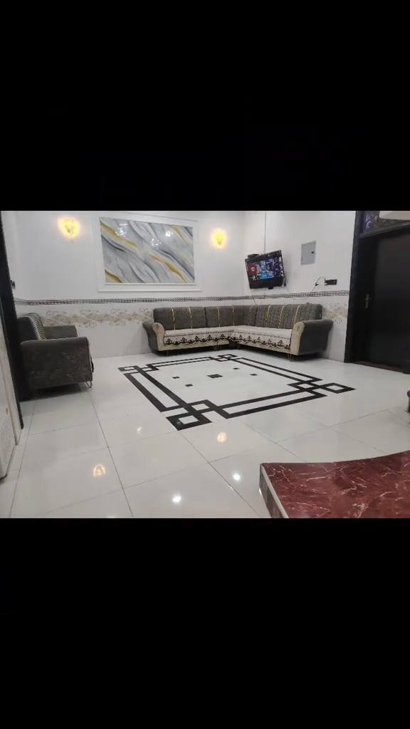 يالله بيت البيع المساحه 200متر حي النداء منطقه 55البيت على ساحه طابق واحد شغل جناي والسعر خاص ***********
