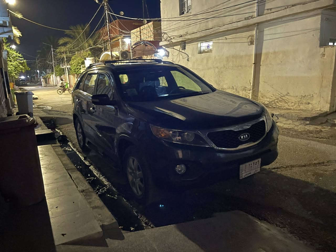 السلامً عليكمً
كيا سورنتو ٢٠١١ 
ماشيه 80km حقيقي
7 راكب
صبغ ربع البنيد وصفحه اثر شخوط 
تبريد قطعتين ثلج ❄️
السياره كير بنيد ماملعوب بي ابد 
السياره يرادله فقط زوج تايرات واطلع
داخل جلد 
مكينه 2400 دوش 
السعر 125 وبيها مجال 
للتواصل *********** سمير الدليمي
