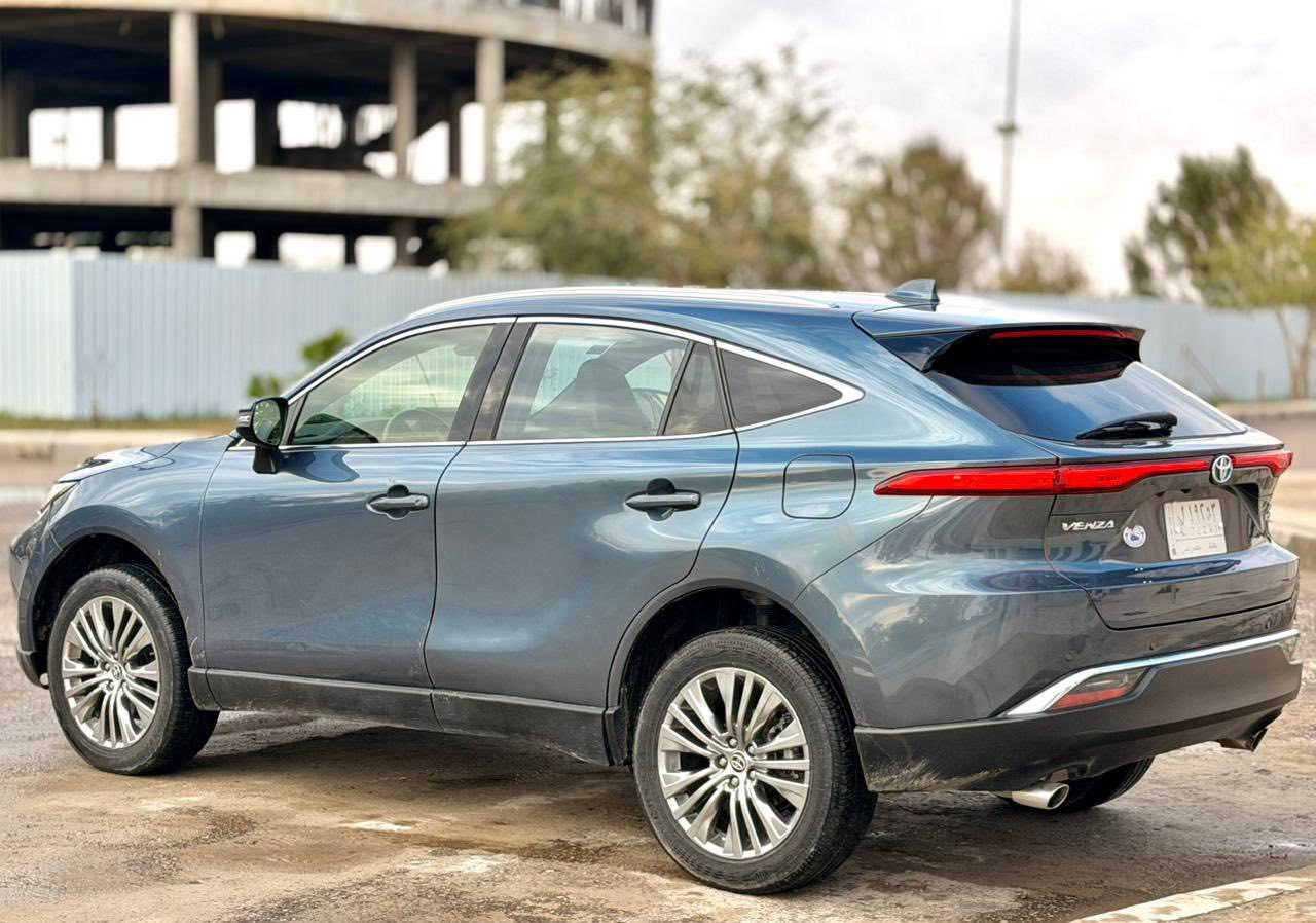 🔹السلام عليكم للبيع ..
♦️‏TOYOTA VENZA
♦️تويوتا - فينزا .. XLE

🔹الموديل - 2022 .
🔹عداد المسافات (  35000) .
🔹رقم بغداد تحويل مباشر .
♦️السعر - ( 220$ ) وبيها مجال بسيط .

♦️مواصفات ..
🔹بصمة .
🔹تحديد مسار .
🔹كاميرا خلفية .
🔹رادار امامي رادار جانبي .
🔹داخل اسود .
🔹كشنات جلد .
🔹كشن سائق كهرباء .
🔹كشن سكن كهرباء .
🔹تدفئة مقاعد .

♦️الأضرار 
🔹بنيد بارد محدد - باب السائق بارد محدد - باب خلف السائق صبغ .
♦️بدون شواصي - بدون دواخل .
للأستفسار***********

♦️عنوان السيارة ..
ناحية الزاب
