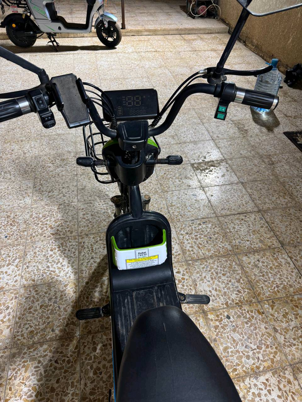 دراجه شحن قياس 20 لون زيتوني خمس بطاريات اربع نمر مثبت سرعه اشاره يمنه يسره هورن لايت عالي ناصي بريك امامي خلفي سله اماميه ومرايات دراجه نضيفه مابيها ولا زلغ السعر 300 وبيها مجال مكاني بصره خور الزبير
