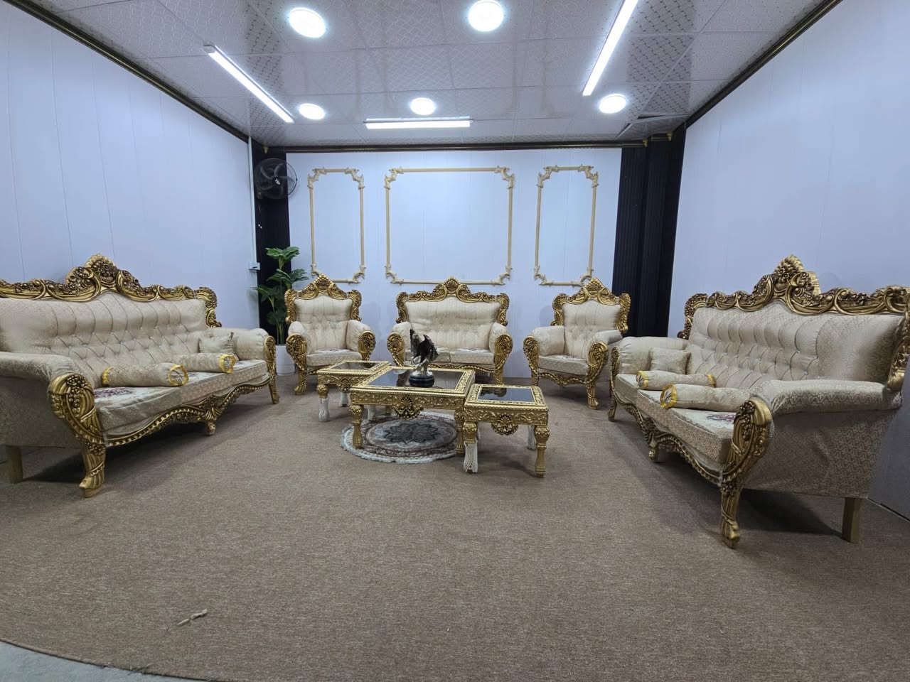 👑الملكي 👑نقد وصار اقساط بدون تحميل
 ✍🏻  
#القسط_الشهري_143_الف_فقط 

🧤يتوفر تخم ملكي فاخر مع كوشات وطبلات☺️
🧤 خشب. الجوز 🥥
🧤10 مقاعد
 استفسار اكثر زياره موقعنا الكائن 
رمادي تاميم قادسيه اولى قرب محطه الكهرباء
وقرب جامع معاذ بن جبل 
وراح أنزلك لوكيشن (موقع) https://maps.google.com/?q=33.411018,43.274105

او الاتصال☎️
***********
***********
