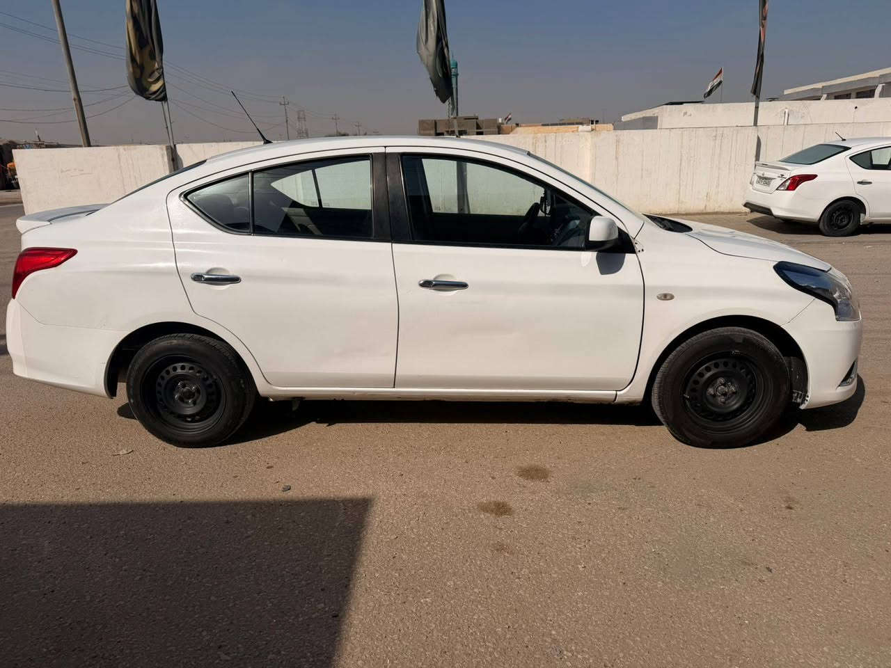 للبيع نيسان صني مديل21 بيهه باردات ونص جاملغ كدام صيغ مكينه كير كفاله حداديه  جديده صار اقل  شهر مسويهه تخم تاير  تبريد ثلج باسم شركه  ***********  السعر 98
