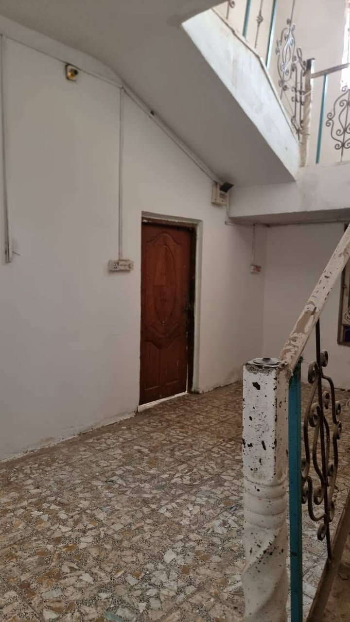 بيت 100 متر على شارعين تبليط
العنوان الشطرة الفتاحية قرب مستشفى الامل ومدرسة الكتاب .
بيه غرفة وصالة واستقبال مطبخ وصحيات
السعر 80 مليون 
للاستفسار الاتصال على الرقم 
***********
