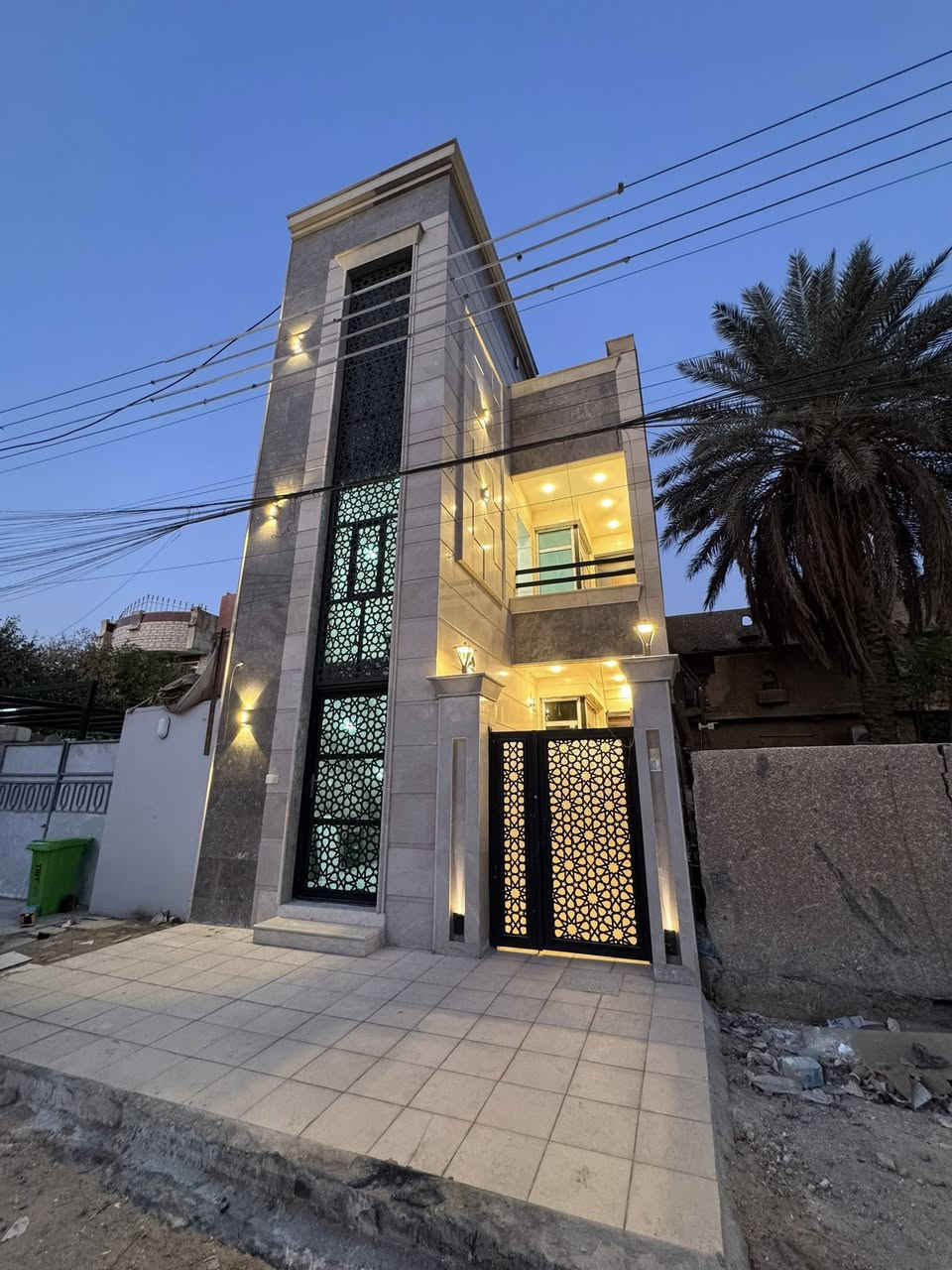 مكتب التـ👑ـاج للتطوير العقاري 

✅ عروض مميزة 
🔹 دار 800 م واجة 16م ( الكفاءات ) 
🔹 دار 700م واجهة 17,50 ( الكفاءات )
🔹 دار 600م واجهة 15م ( الكفاءات )
🔹 دار 300م ( كفاءات - مدير الامن - البدالة )
🔹 دار 320م واجهة 16م تقطيع ( مدير الامن )
🔹 دار 240م واجهة 8م ( الطاقة ) 
🔹 دار 200م ( كفاءات - مدير الامن - البدالة )
🔹 دار 150م ( كفاءات - مدير الامن - البدالة - الهياكل )
🔹 دار 100م ( كفاءات- مدير الامن- البدالة- الهياكل )

🔺 متوفر عروض مساحة ( 45-50-55-60-65-70-75-80-85-90-95 )
🔸 ملاحظة:  
العروض المذكورة اعلاة بيوت و قطع اراضي ✅
🔺 متوفر عروض داخل الصفحة وتفاصيل اكثر 👑

للأستفسار : 
*********** 🔹*********** 
التـ👑ـاج شريكك نحو عقار آمن ✅

🔴رابط الكروب الخاص بالعقارات والتوزيعات الجديدة 
https://www.facebook.com/share/g/STFeSmHKRKGrVDcs/?mibextid=K35XfP
