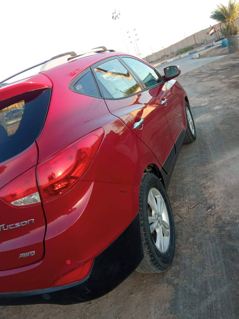 السلام عليكم توسان  12 امريكي دوش محرك  2400  تايرات جدد تبريد منظومه جديده ارضيه مغلفه جلد ضررها جاملغ امامي فقط وبيه مكانات بارد
تحكم ستيرن 
تحكم بالمري 
مانع انزلاق 
حساس خلفي
رقم بابل بسمي 
مكان سياره حله... مكلف بل نشر 

للاستفسار***********
