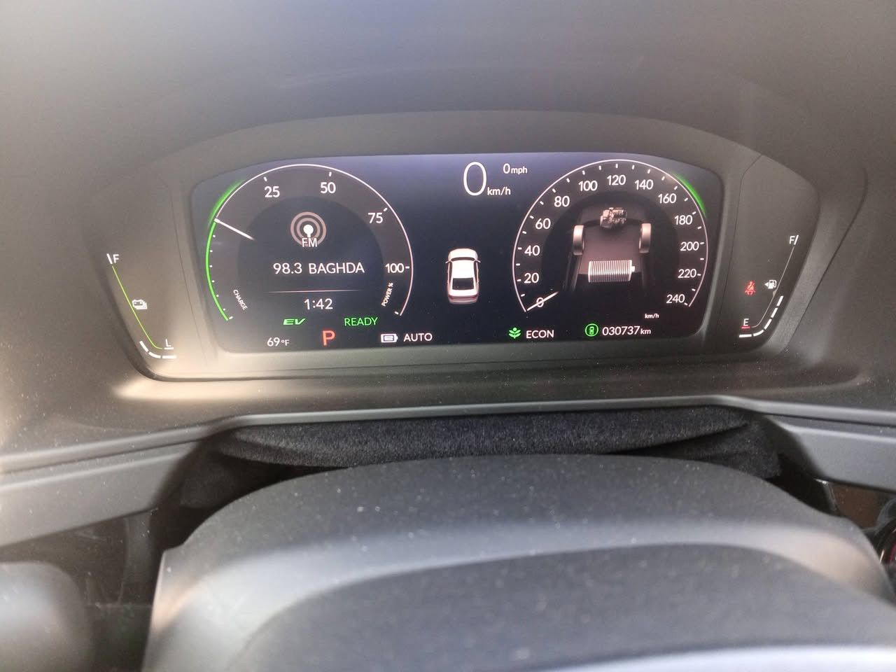 اكورد سبورت هايبرد 2024
مواصفاتها معروفه حادثها بالمنشور فقط الباب 
الخلفي وبعدها ممصلحه فقط ايرباك البردة والكشن وسويتهن ماشية 19 الف ميل فحص مؤقت بغداد
السعر 215
وهذا رقمي ***********
