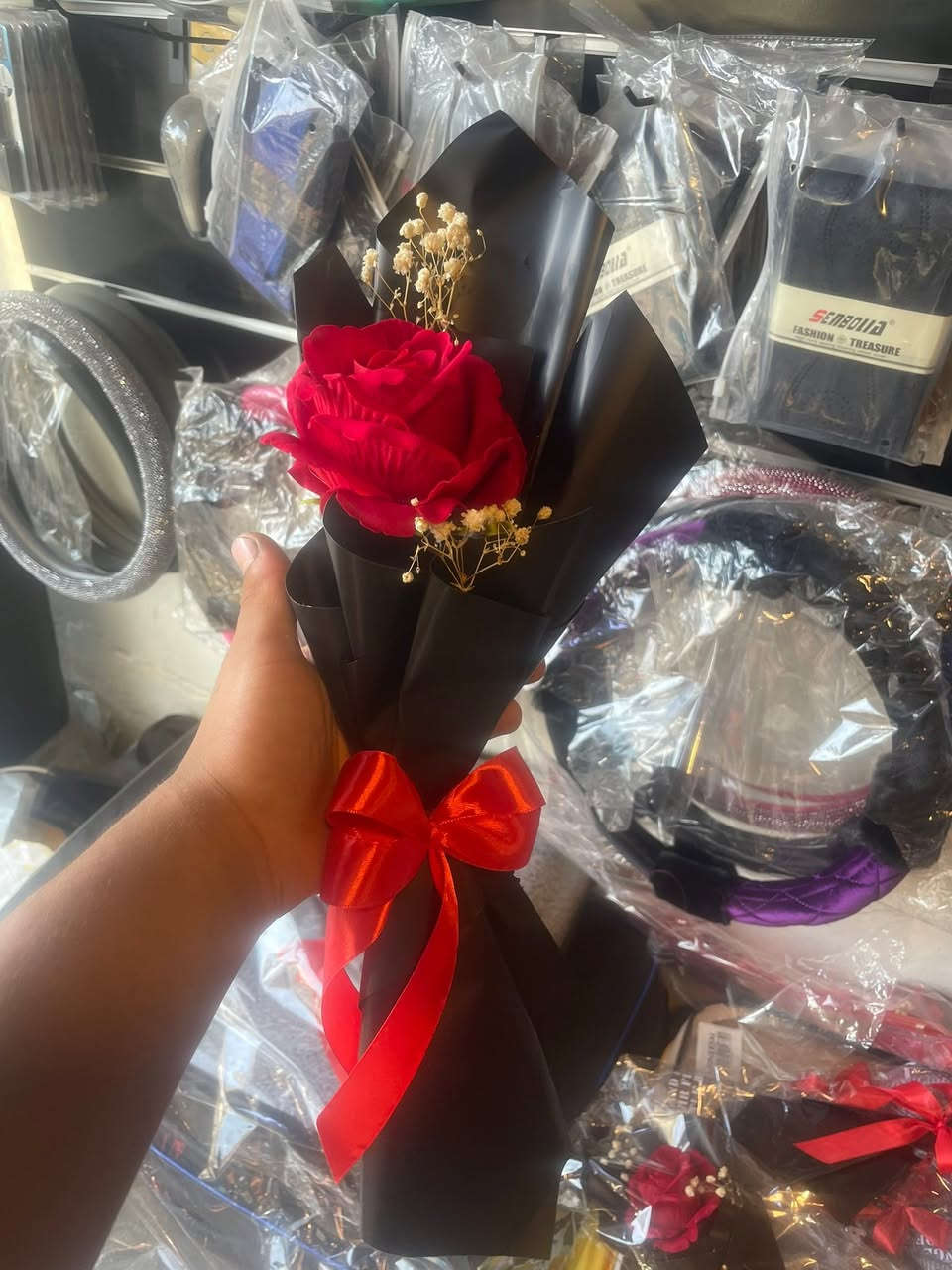 بس اب3تلاف دينار ورده دشبول 🌷 دوشمه وكمليات الحربي العنوان موصل سايدين الميثاق مقابيل عدي فواكه مجور رائد بدر دوشمه وكمليات الحربي ***********
