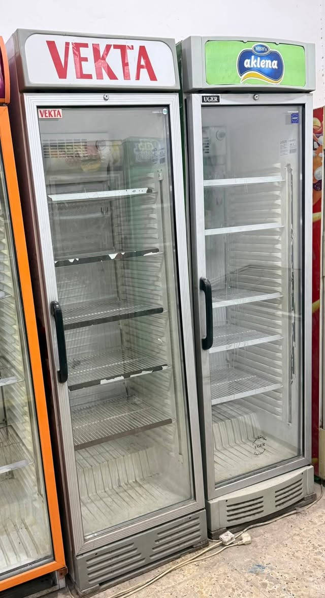 برادات للبيع نضيفات كلش نوعيته ايكور تركي اصلي مكانه بغداد حسينيه الراشديه شراي خاص
*********** متوفر واتساب
