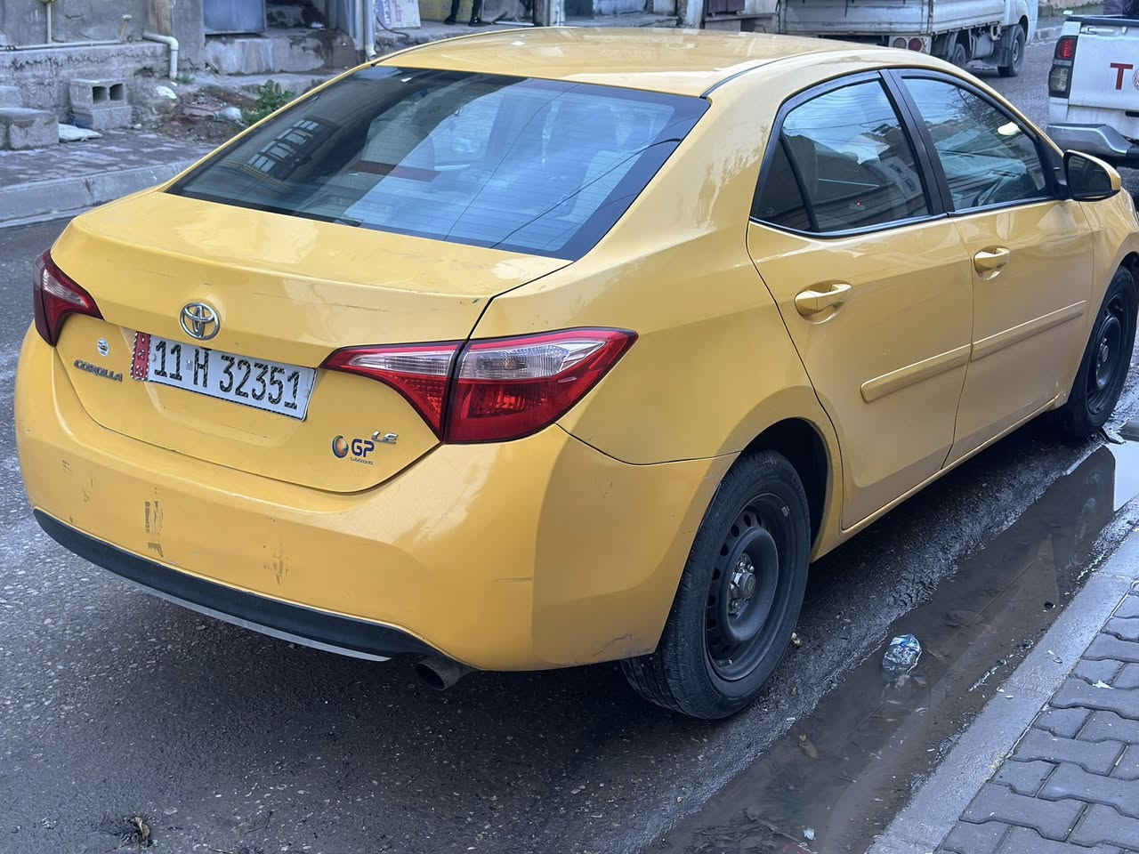 السلام عليكم 
للبيع كورلا موديل2018 رقم بغداد انكليزي بأسمي 
بطاقه بانزين ضرر بونيد وجاملغ بدون دواخل شرط 
كير محرك تبريد تدفئه جاهزه كامل ماشيه 136 الف حقيقي السعر 145 وبيها مجال بسيط الشراي يتصل ع الرقم ***********
