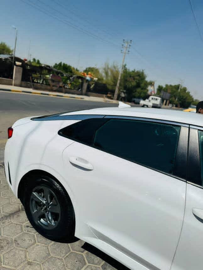 سلام عليكم k5مديل2021اصل معلايه بل سنويه 2023 لسياره بغداد بسمي السياره بيه قطعتين لسعر 170$الرقم ***********8
