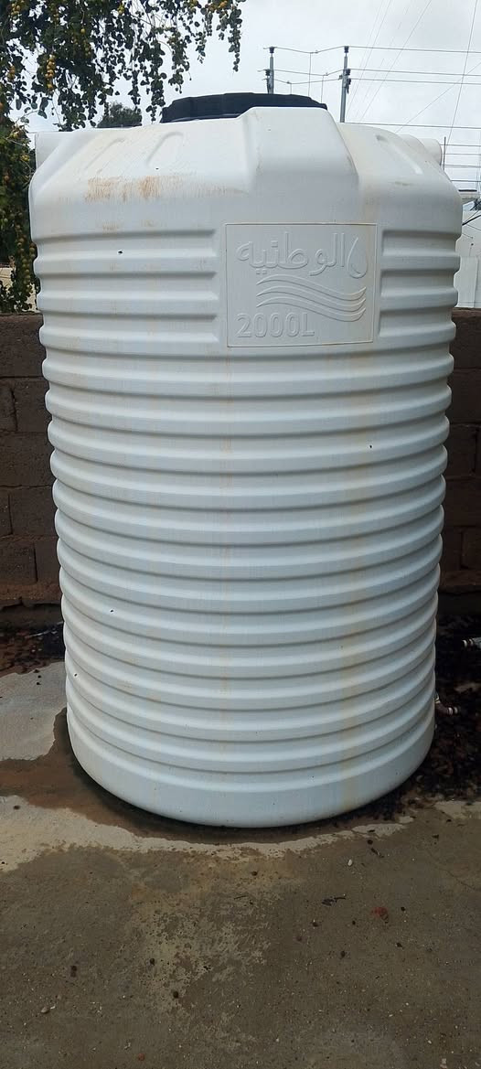 السلام عليكم غراض للبيع 
1-تانكي حديد 2-مجمدة بيها ليك 3-مغسلة نظيفة 4-ماطور ماء 5-تانكي بلاستيك سعة الفين لتر نظيف بعقوبة بهرز فقط واتساب او مراسلة الصفحة ***********
