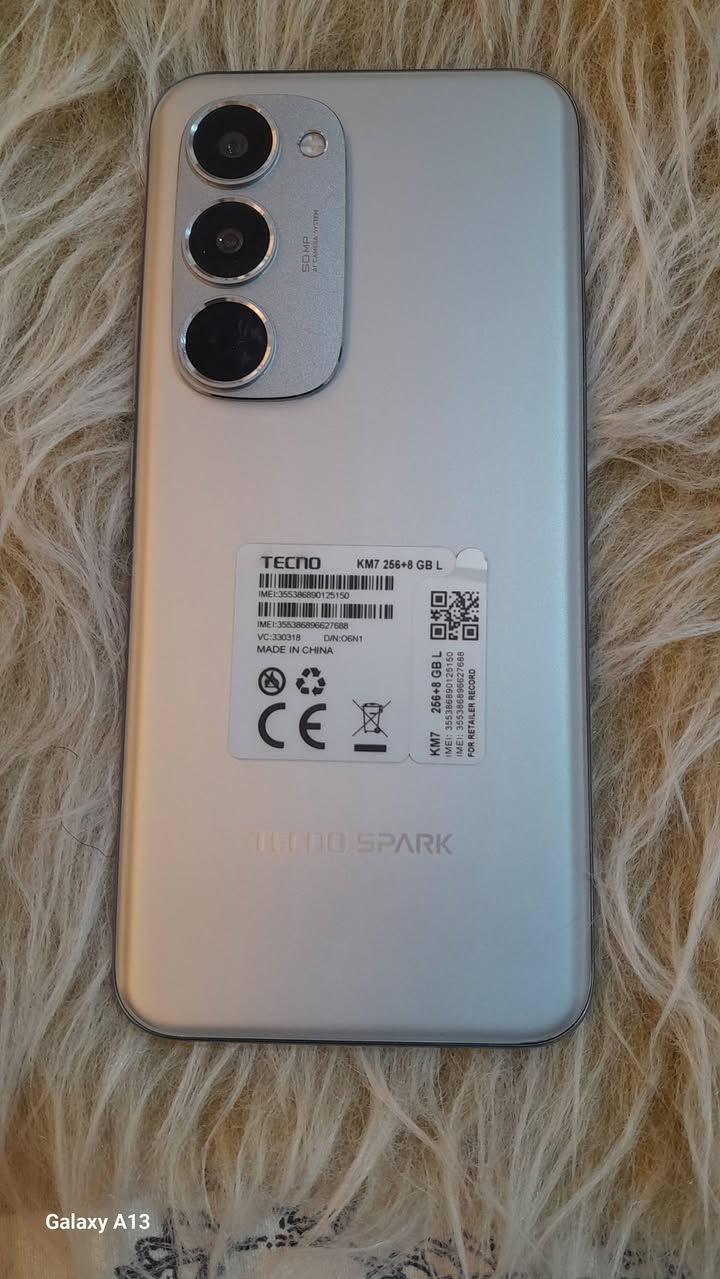 شبارك 40برو بلاس ذاكره 256الجهاز مستعمل ٥ ايام فقط مع كافه الملحقات المكان كربلاء البوبيات ***********
