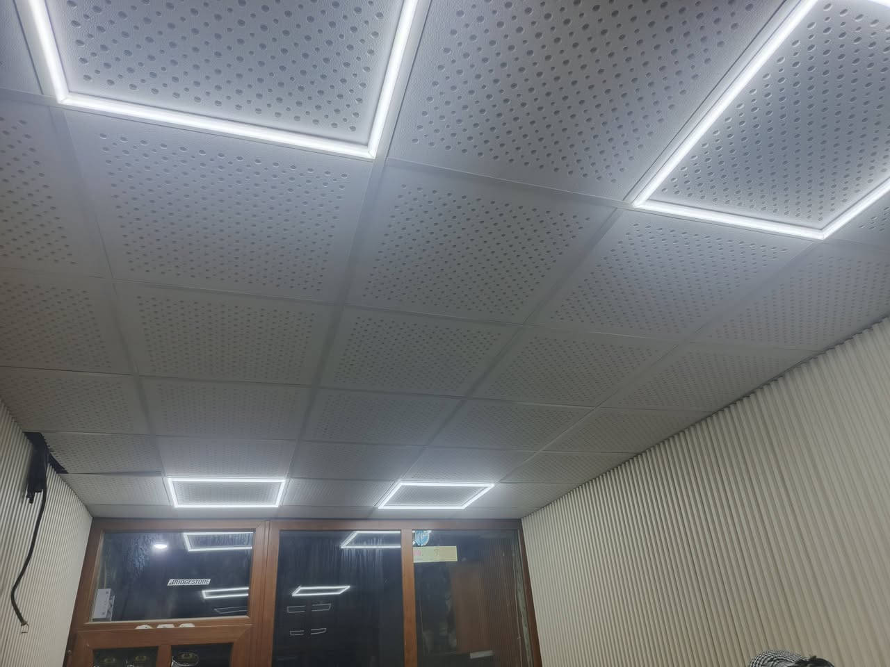 عمل السقوف الثانويه وبديل الخشب وبديل الرخام وتغليف الجدران وبديل الشيبور باانسب الاسعار***********
***********
