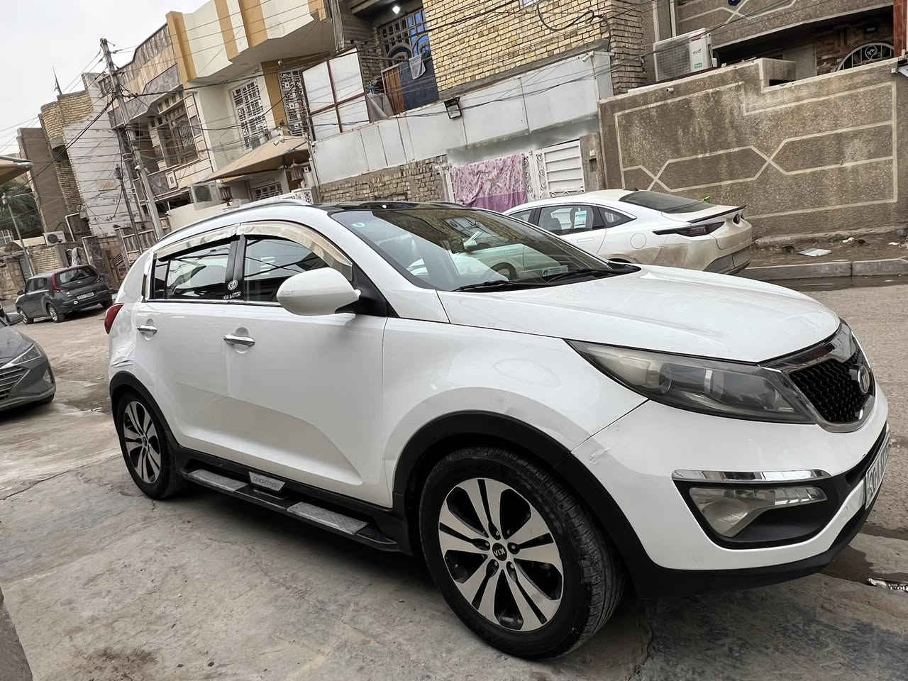 السلام وعليكم
سبورتج موديل ٢٠١٢  

بانوراما 

تحكم استيرن

 رقم ديالى بس تتحول بكل المحافظات 

بيهه قطعه صبغ  وانضربت بلجاملغ الخلفي بعدهه ممصبوغه السياره بيهه منظومه غاز يعني ماكو صرف 

السعر ١١٨


**إذا كنت صاحب هذا الإعلان وتريد حذفه لأي سبب، رجاءا أرسل رسالة إلى الدعم الفني**