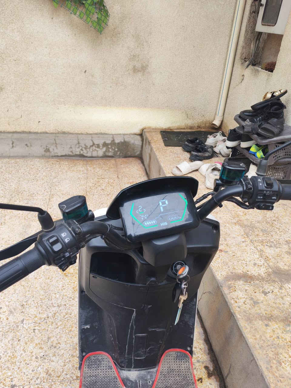 دراجة 318 HIS نظافة فول
بطاريات 6 دبل بحالة جيدة جدا 

4 نمر 

لايت زينون نهار

بريك امامي خلفي دسك ودهن بريك

نظام R خلفي 

سرعة 100 الحقيقي 70

ملف 1500

مستعمل 4 اشهر استعمال خفيف جدا  
 
للتواصل خاص او على الرقم 
***********
